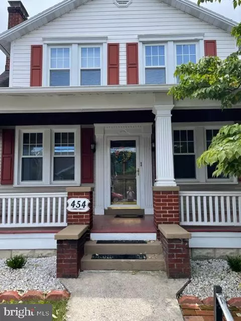 454 S 4TH ST, Chambersburg, PA 17201