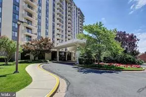 7420 WESTLAKE TER #611, Bethesda, MD 20817