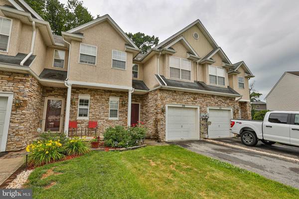 210 MAPLE CT, Alburtis, PA 18011