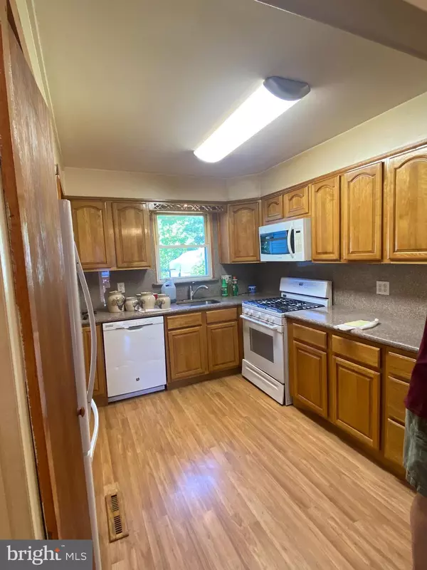 Egg Harbor Township, NJ 08234,214 SEAGULL DR