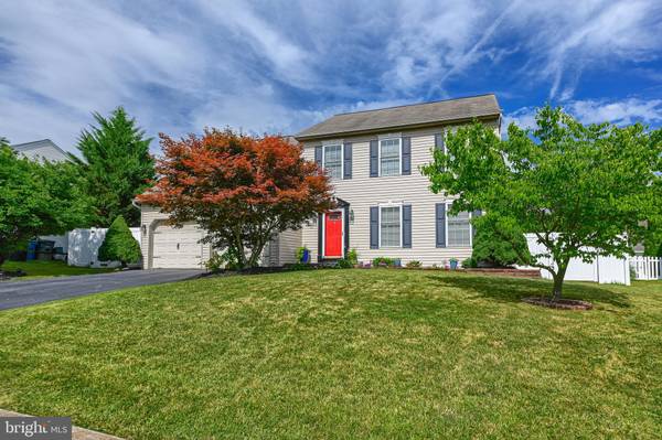 555 APPLE TREE LN, Mount Wolf, PA 17347