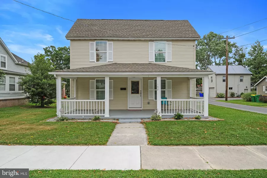 102 WALNUT ST, Bridgeville, DE 19933