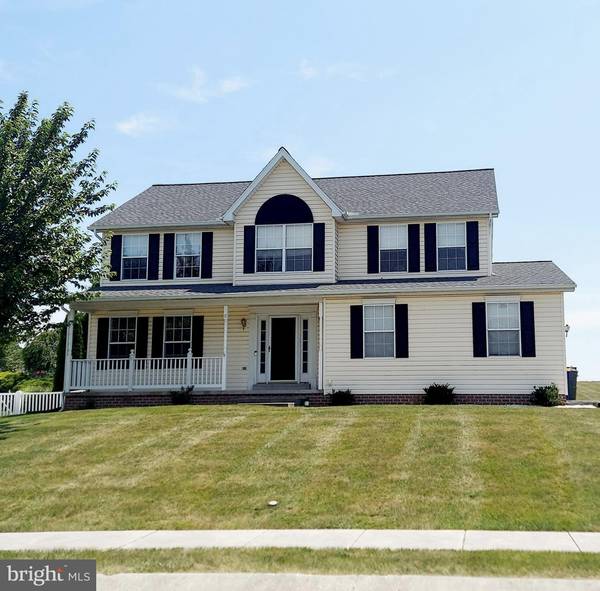 6 S SYCAMORE LN, Stewartstown, PA 17363