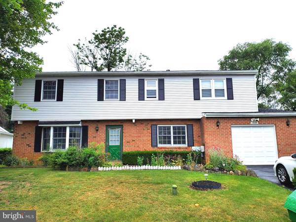 1949 HOLLANDALE DR, Bensalem, PA 19020