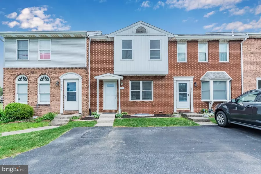 2229 ASPEN DR, Mechanicsburg, PA 17055