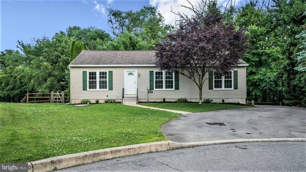 1525 FERNWOOD RD, Slatington, PA 18080