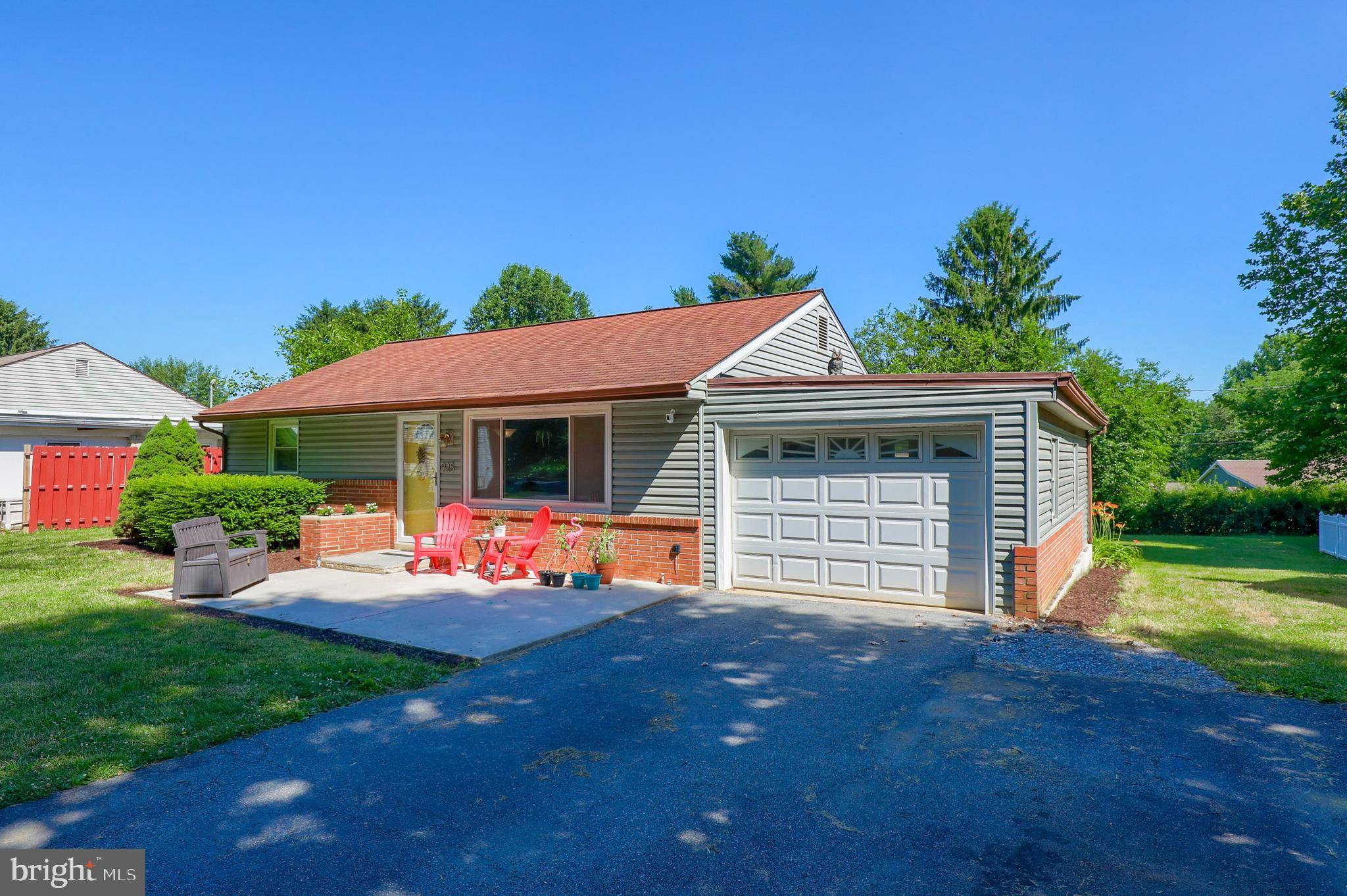 Mount Joy, PA 17552,925 WAYNESBORO RD