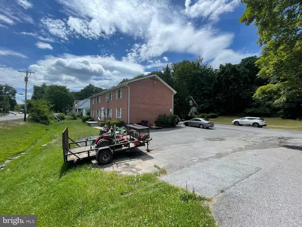 Berkeley Springs, WV 25411,131 BISER ST