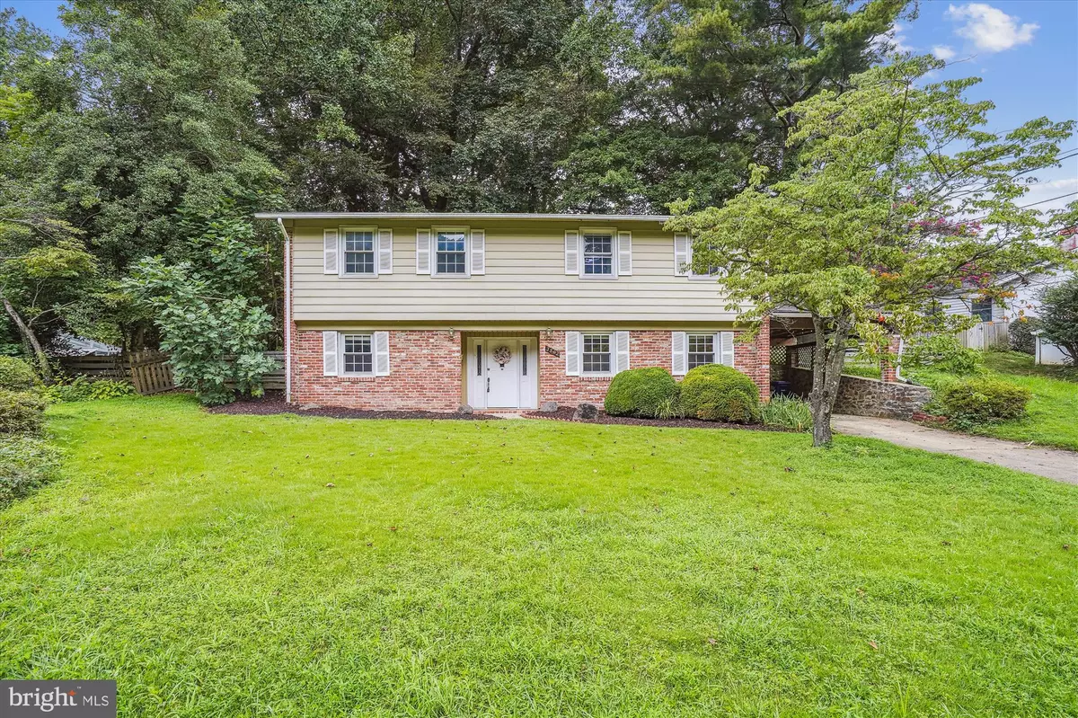 Annandale, VA 22003,3802 IVYDALE DR