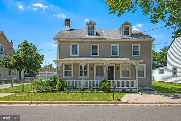 17 PLEASANT ST, Southampton, NJ 08088