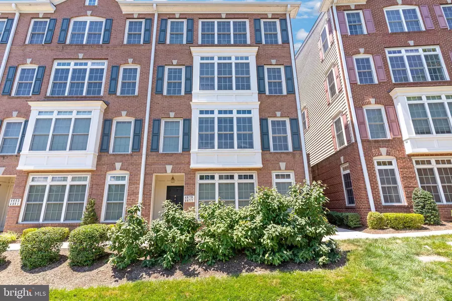 4679 EGGLESTON TER #242, Fairfax, VA 22030