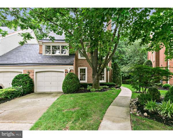 105 FOXWOOD DR, Moorestown, NJ 08057