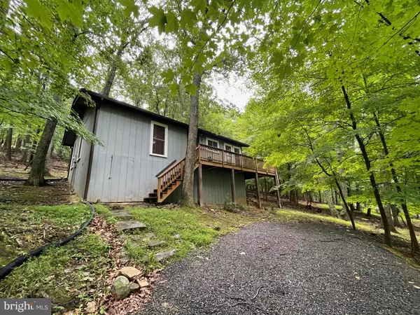 Berkeley Springs, WV 25411,411 TUSCARORA TRL