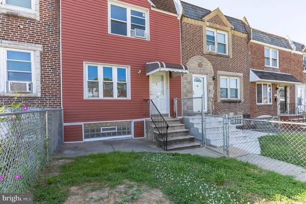 Philadelphia, PA 19135,6337 GLENLOCH ST