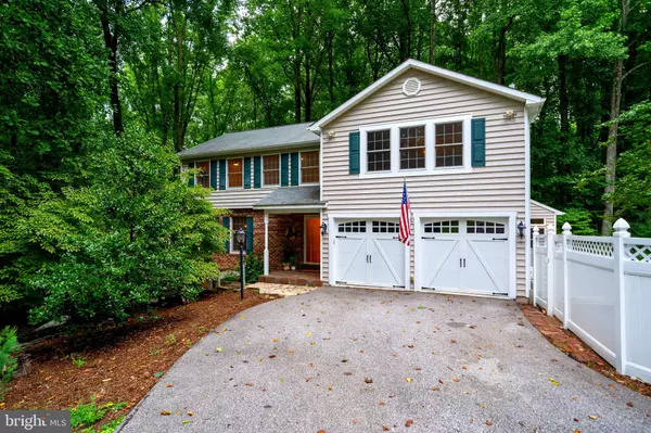 Lothian, MD 20711,631 ROSEWOOD CT