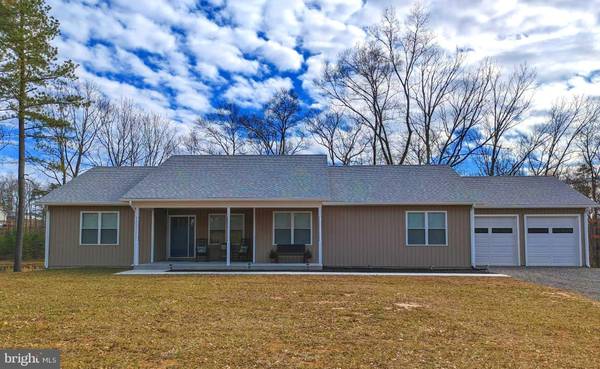 205 FAIRVIEW OAKS LANE,  Berkeley Springs,  WV 25411