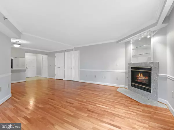 Arlington, VA 22201,1276 N WAYNE ST #325