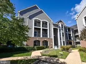 20447 CHESAPEAKE SQ #302, Sterling, VA 20165