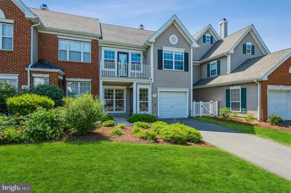 Pennington, NJ 08534,404 PEBBLE CREEK CT