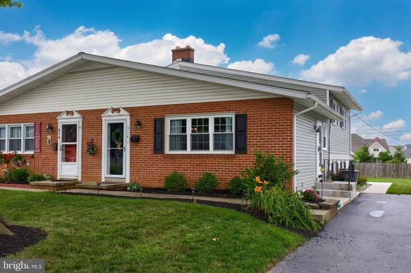 514 W MARION ST, Lititz, PA 17543