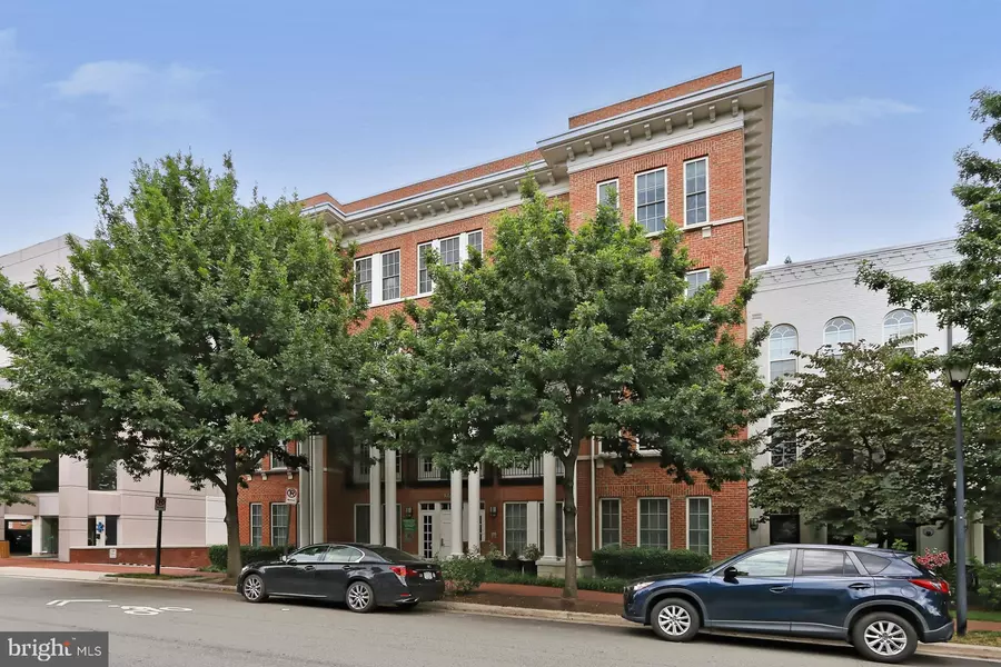 1023 N ROYAL ST #301, Alexandria, VA 22314