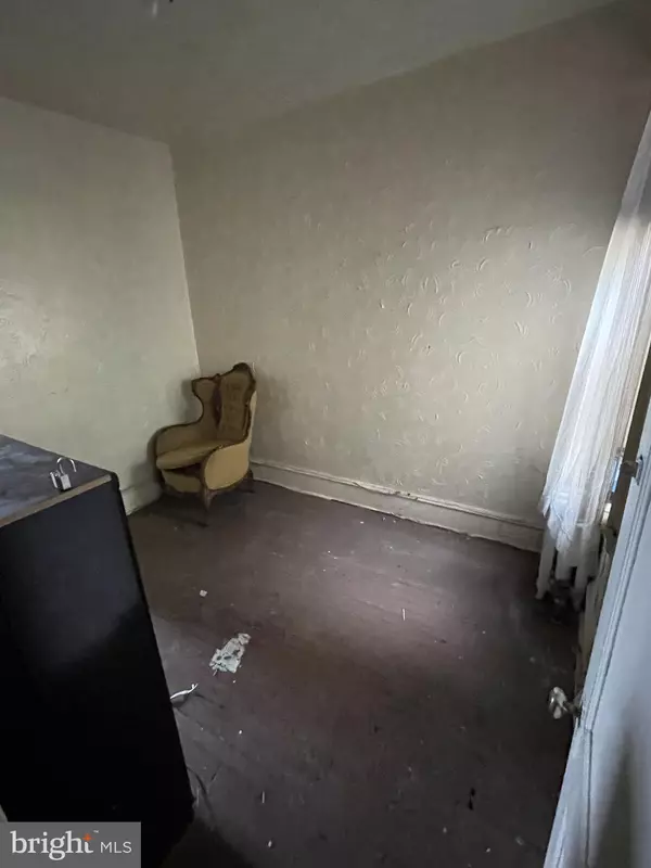 Philadelphia, PA 19140,1727 W BUTLER ST