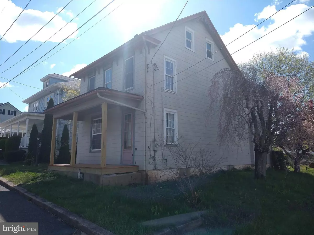 Muir, PA 17957,216 W WASHINGTON ST