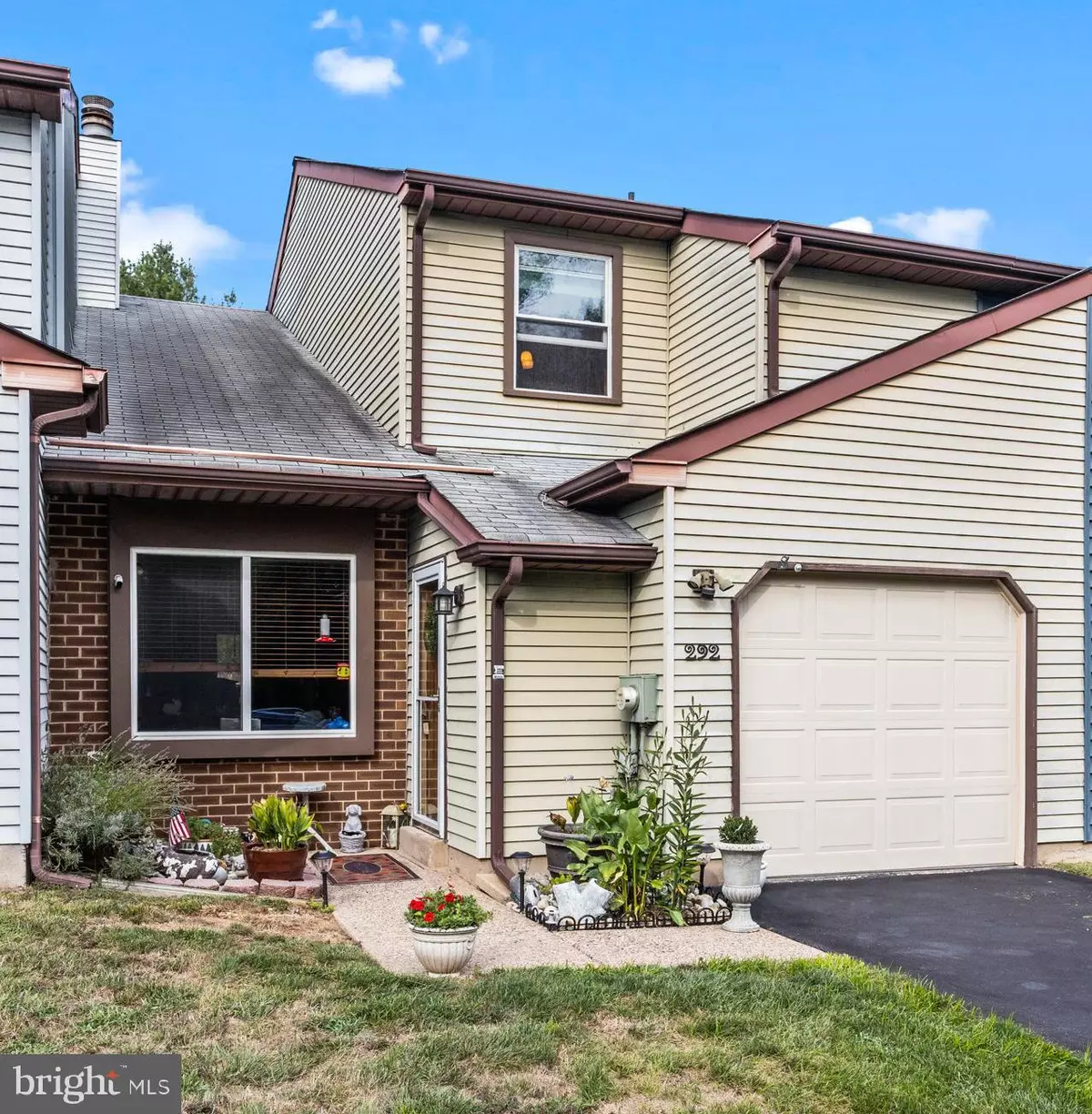 Yardley, PA 19067,292 MARBLE CT