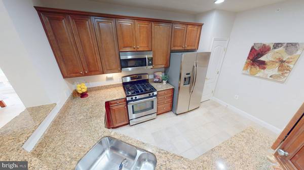 Fairfax, VA 22031,2907 SAINTSBURY PLZ #402