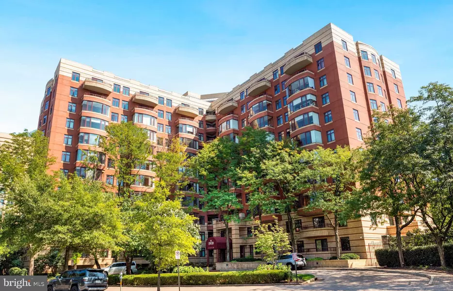 2400 CLARENDON BLVD #711, Arlington, VA 22201