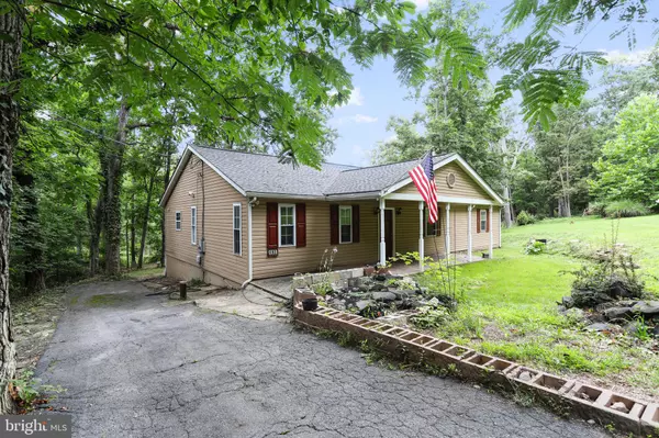 Harpers Ferry, WV 25425,493 JOHNNYCAKE LN