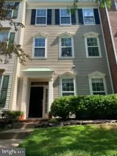 42790 CEDAR HEDGE ST, Chantilly, VA 20152