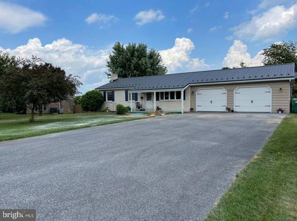 1575 FAIRVIEW AVE, Chambersburg, PA 17202