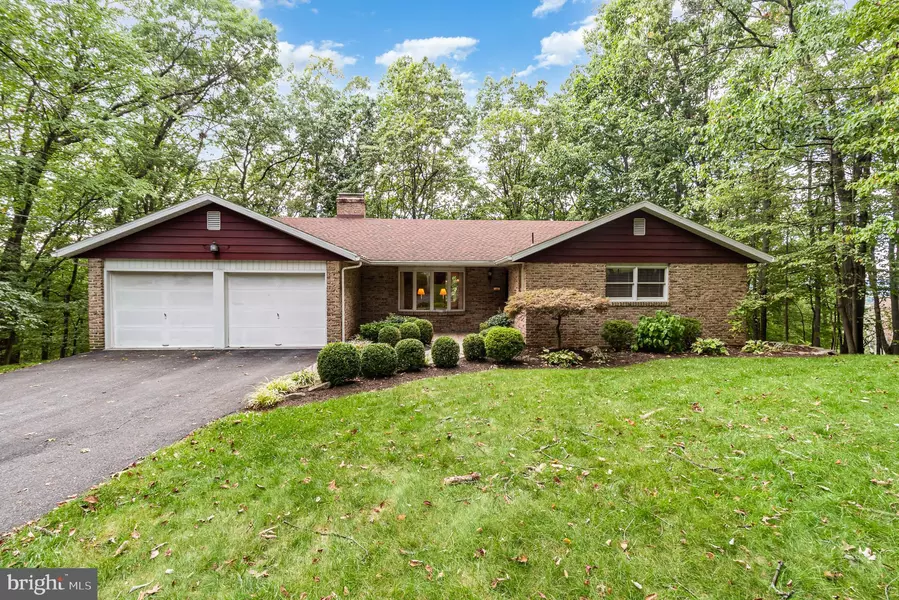 641 VALLEY VIEW DR, Boiling Springs, PA 17007