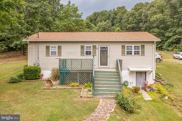 6392 CRITTON OWL HOLLOW RD, Paw Paw, WV 25434