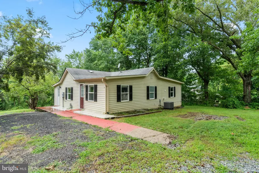 1106 POPLAR RD, Stafford, VA 22556