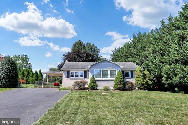 3 WINDING HILL DR, Mechanicsburg, PA 17055