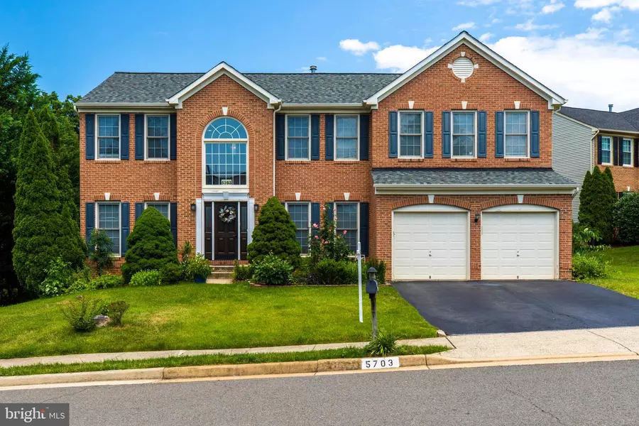 5703 REGAL CREST CT, Clifton, VA 20124