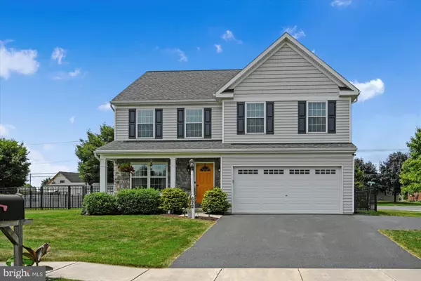 622 ROSE PETAL LN, Mount Joy, PA 17552