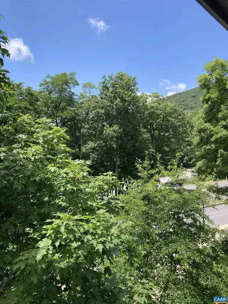 162 MOUNTAIN INN CONDOS, Wintergreen Resort, VA 22967