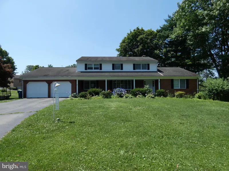 68 COUNTRY CT, Landisville, PA 17538