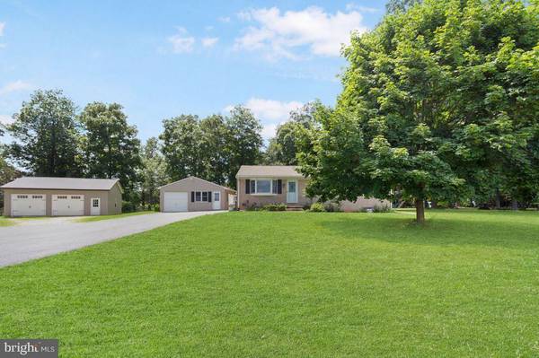 1070 PINE GROVE RD, Hanover, PA 17331