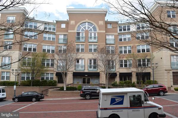 12000 MARKET ST #320, Reston, VA 20190