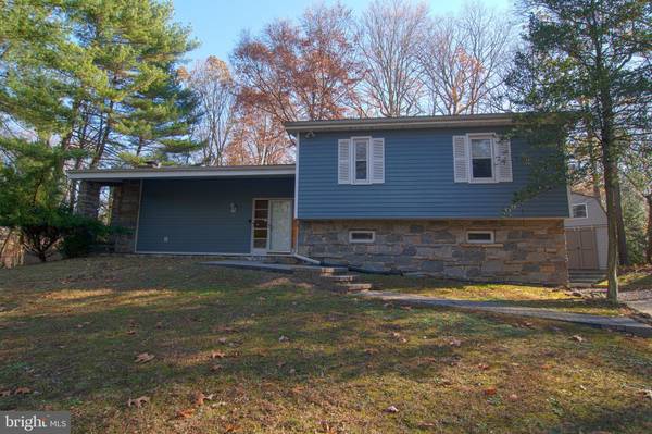 5 GLEN DR, Voorhees, NJ 08043