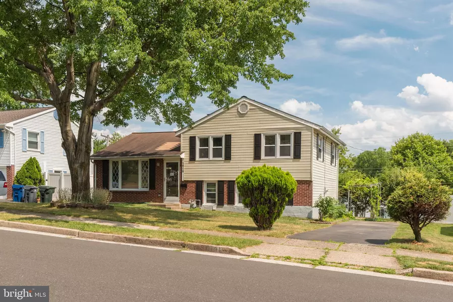 1313 OSBOURNE AVE, Abington, PA 19001