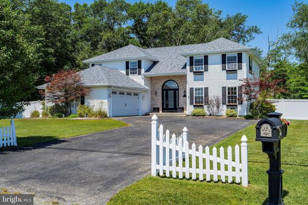 3 LAGOON VIEW RD, Waretown, NJ 08758