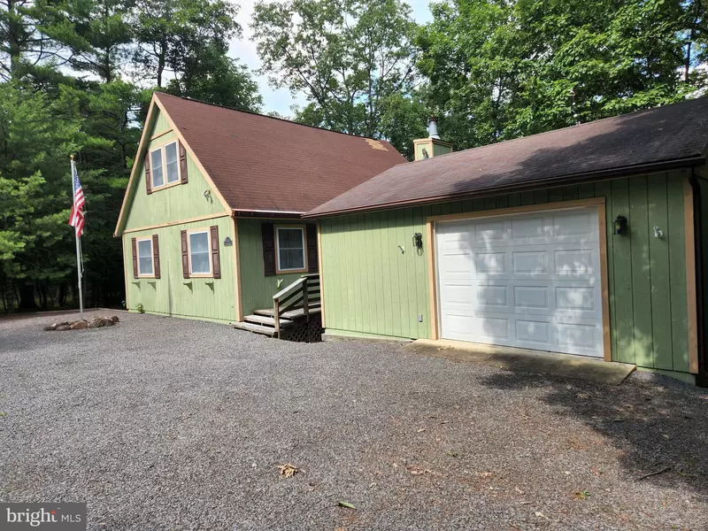 144 PALMER RD, Basye, VA 22810