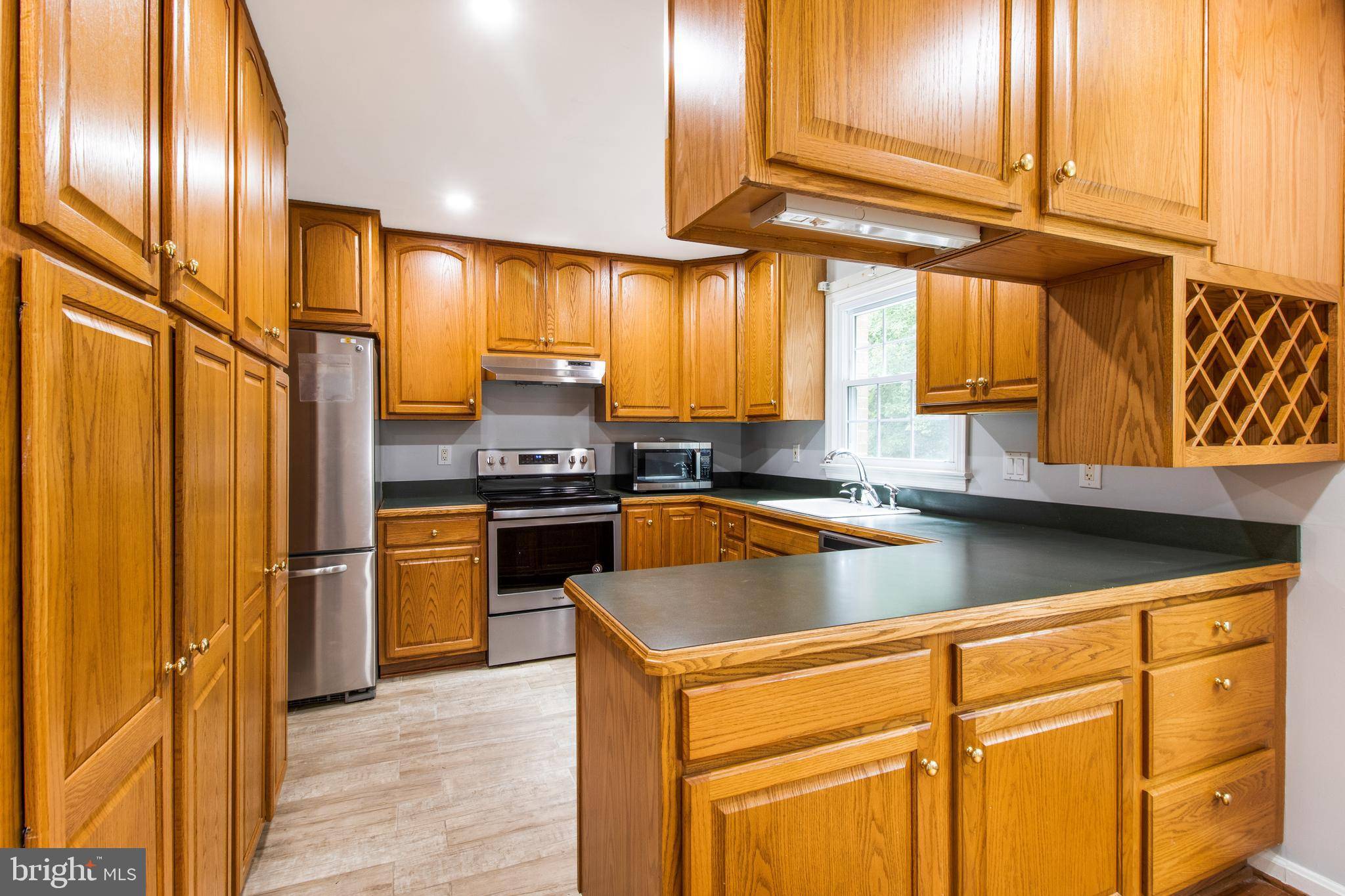 Springfield, VA 22153,8064 SLEEPY VIEW LN