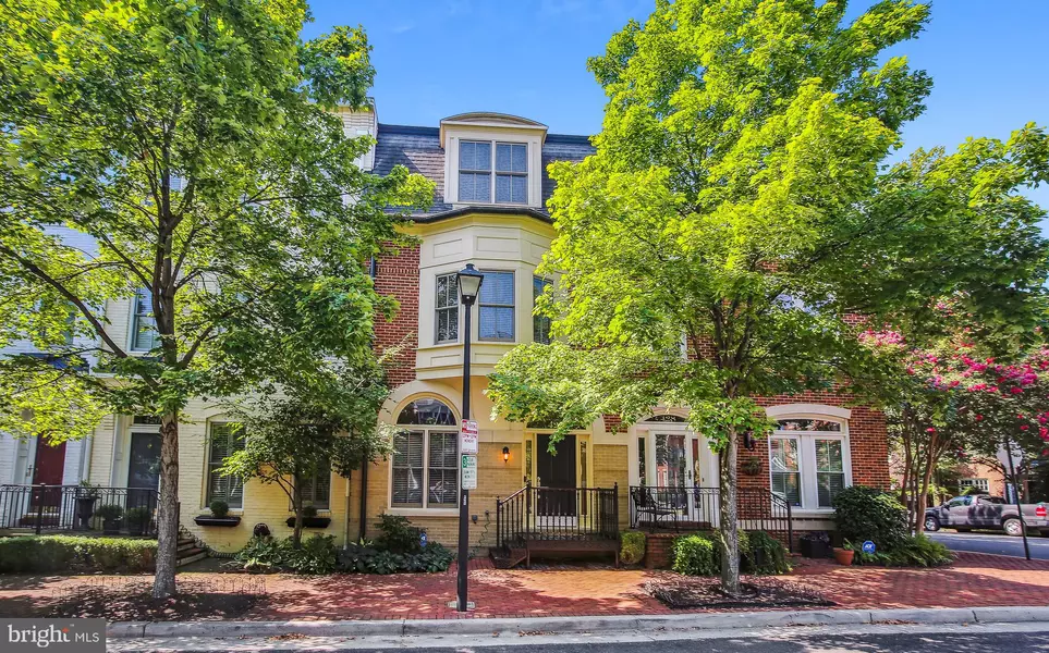 422 ORONOCO ST, Alexandria, VA 22314