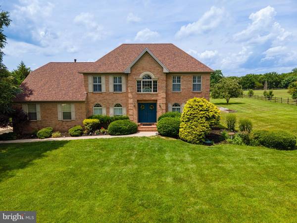 22 HORSESHOE LN, Mullica Hill, NJ 08062